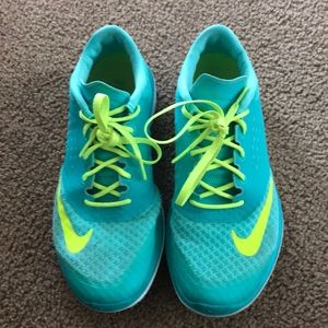 Nike Tennis Shoes